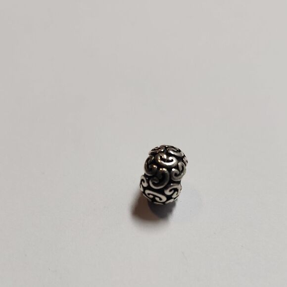 AUTHENTIC PANDORA 925 ALE STERLING SILVER FEELING GROOVY SWIRL BALL CHARM - Picture 1 of 3